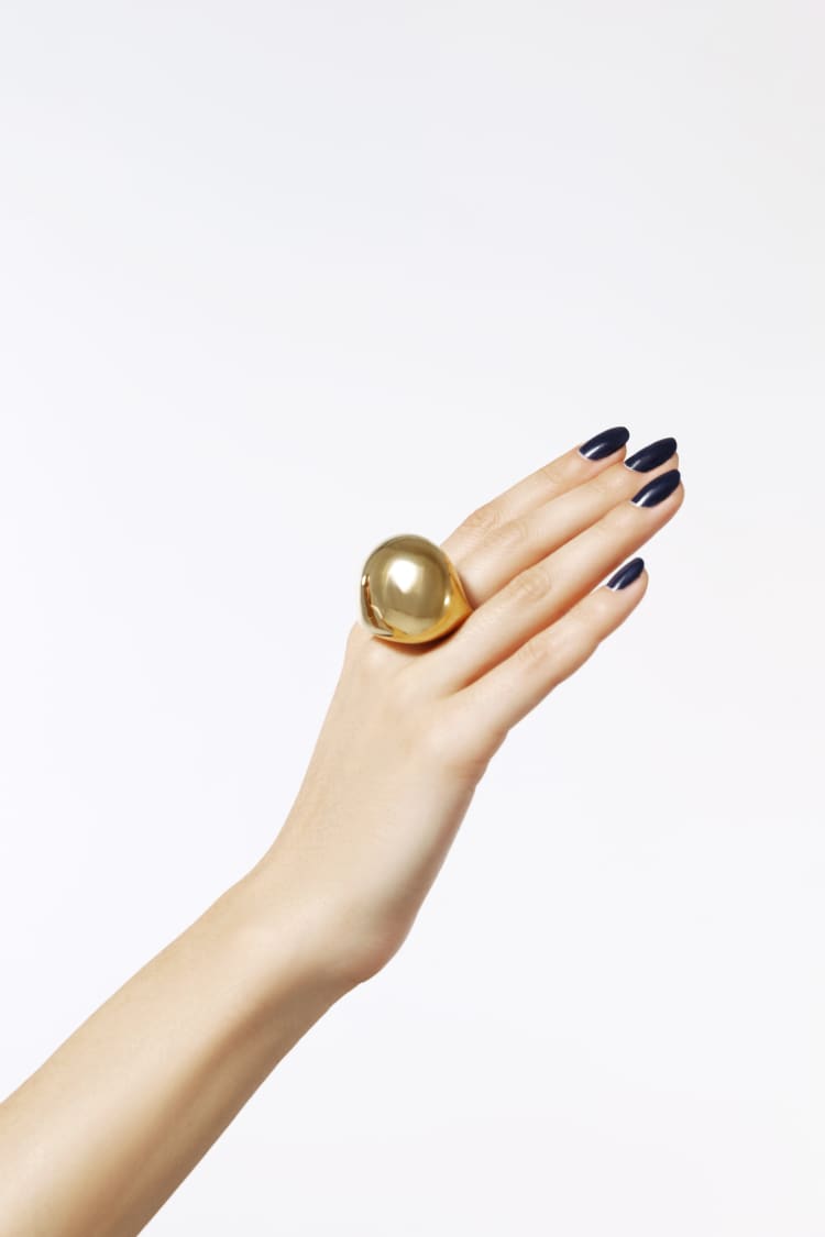 Anello a sfera in oro massiccio