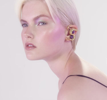 Goldener Ear Cuff mit Amethyst