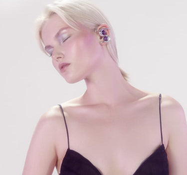 Silberner Ear Cuff mit Amethyst