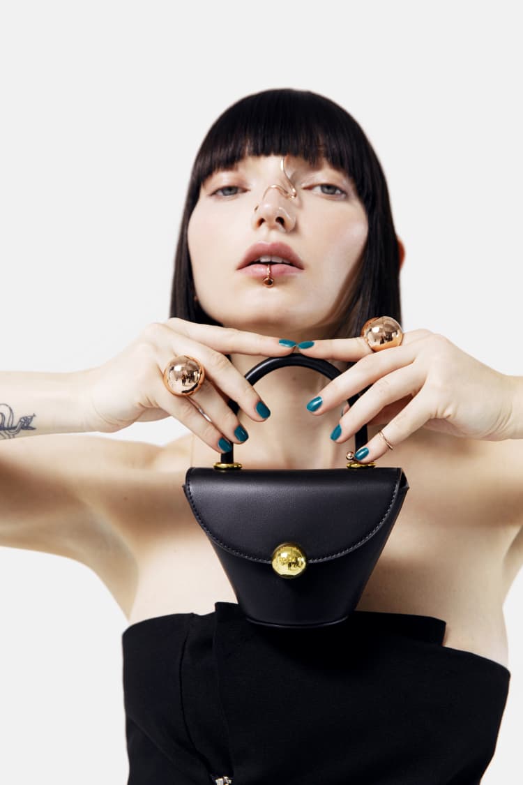 Kleine schwarze Tasche