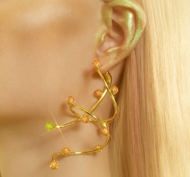 Orecchini pendenti bold in oro con cristalli di opale e topazio
