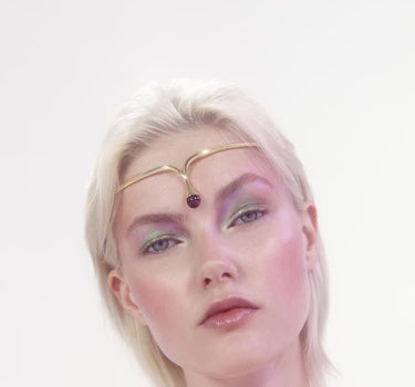 Diadema de oro con amatista