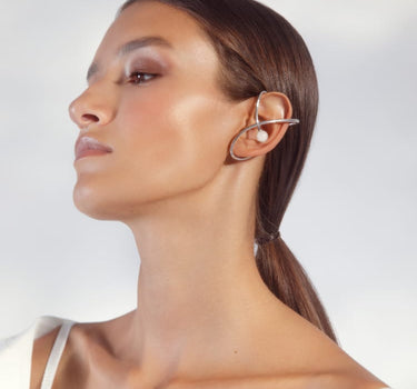 Ear cuff in argento con perla