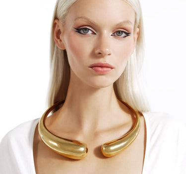 torque large necklace in gold