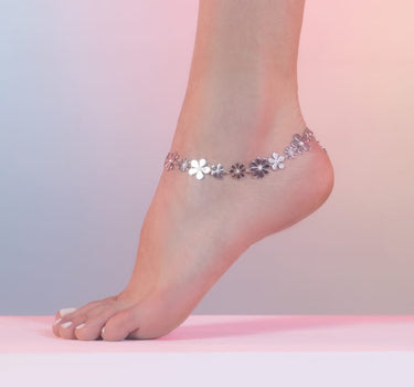 Tobillera de plata con flor