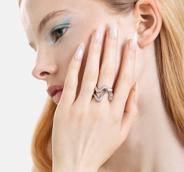 anillo escultórico de plata