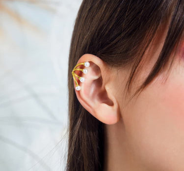 Ear cuff tiara de perlas