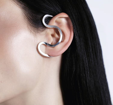 Ear cuff in argento da indossare intorno all’orecchio