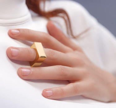 Bague carrée en or
