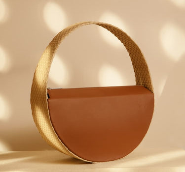 large round raffia bag